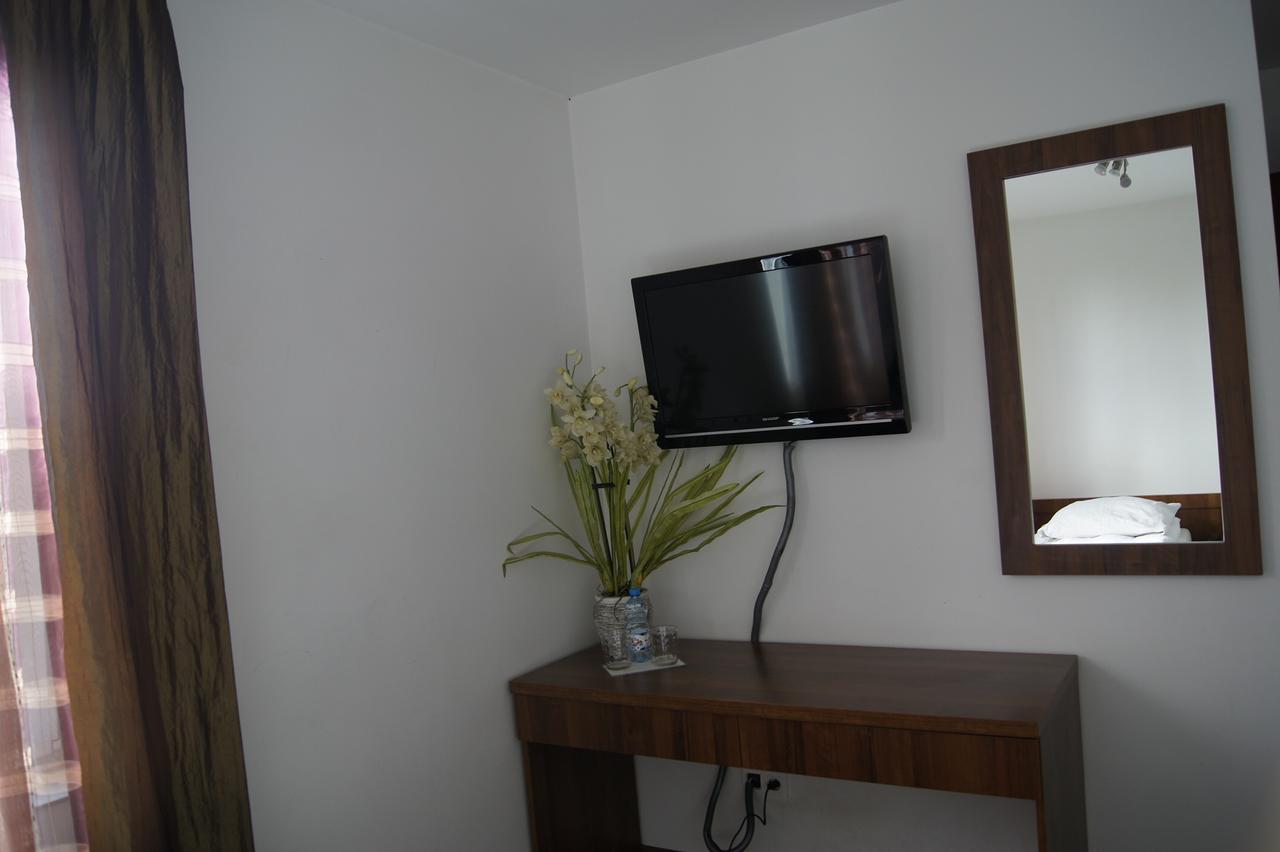 Uslugi Hotelowe A1 Lodź Bagian luar foto